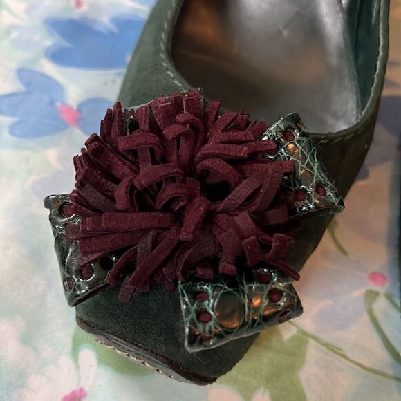 Fratelli Rossetti Pom Suede Heels - Picture 2 of 12